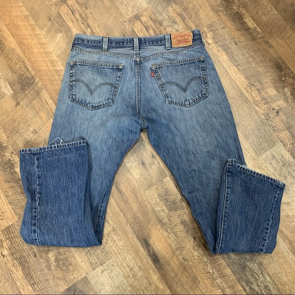 Mens Levi’s 501 Button Fly Distressed Jeans 38x32 - Picture 2 of 6